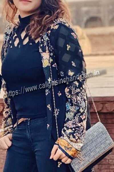 Mohali VIP Escorts - Urvi Mohali VIP Escort Urvi